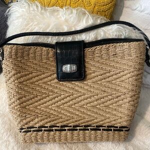 BEAUTIFUL WICKER STRAW BRIGHTON WATERLILY TAN PURSE